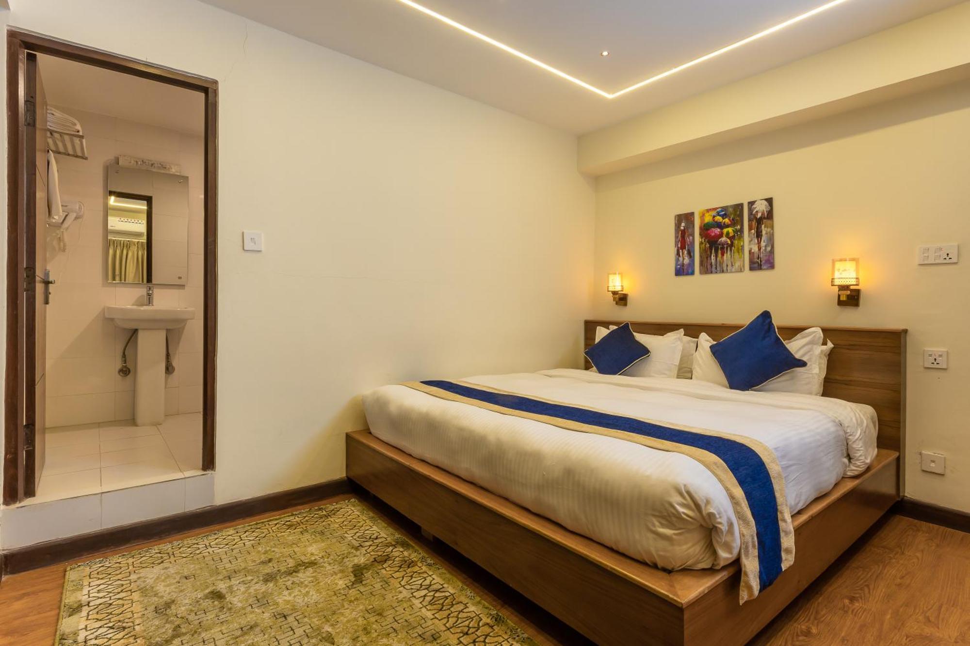 Kathmandu Business Hotel Ngoại thất bức ảnh