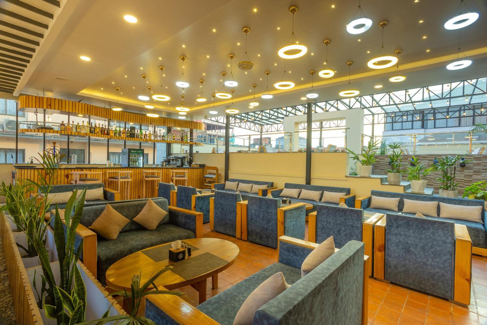 Kathmandu Business Hotel Ngoại thất bức ảnh