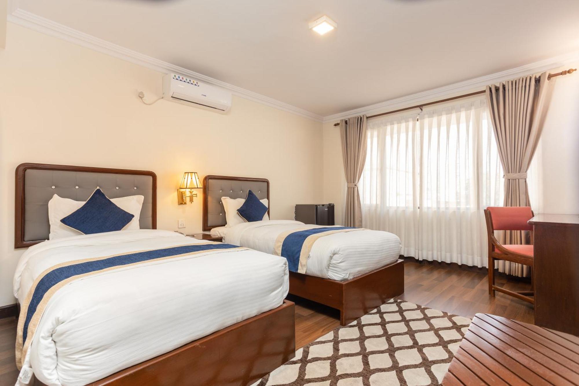 Kathmandu Business Hotel Ngoại thất bức ảnh